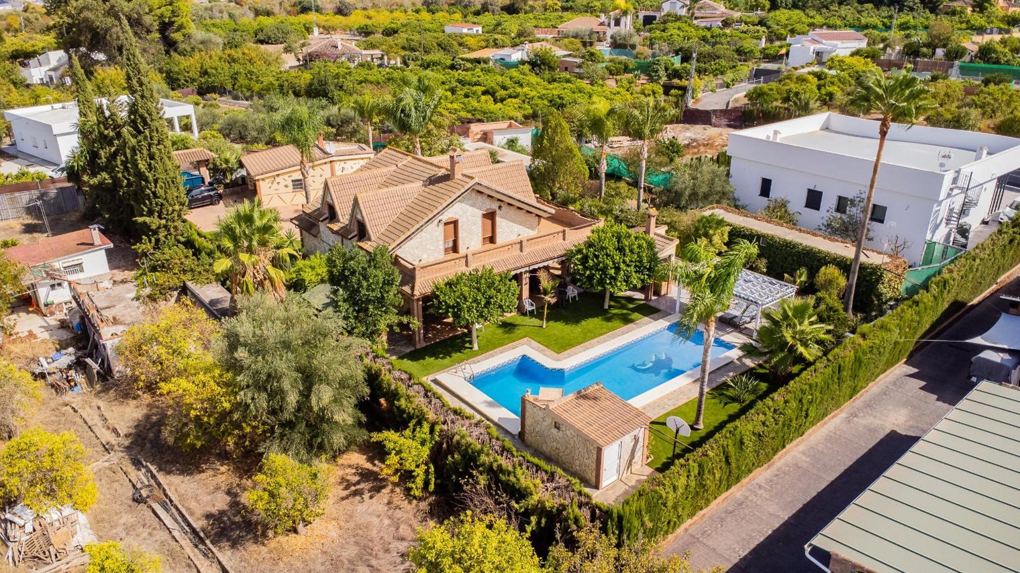 Villa Paraiso Las Malvinas Malaga Bagian luar foto